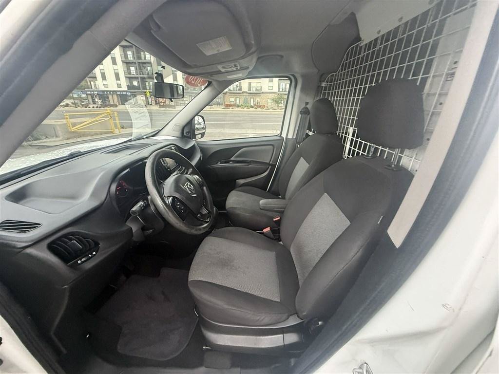 Used 2020 RAM ProMaster City Tradesman FWD image 12