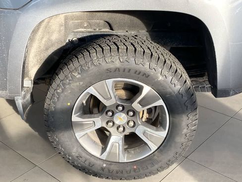 Used 2018 Chevrolet Colorado Z71 AWD/4WD image 12