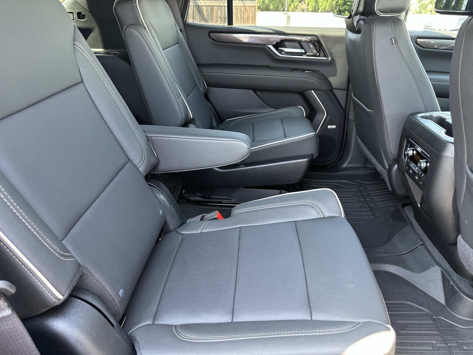 New 2026 GMC Yukon Elevation w/ Elevation Premium Package AWD/4WD image 26