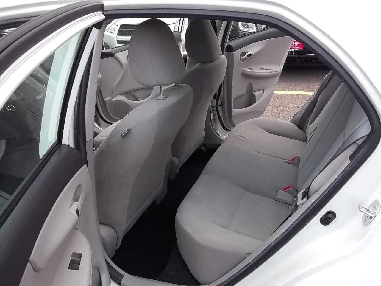 Used 2013 Toyota Corolla L FWD image 9