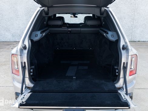 Used 2020 Rolls-Royce Cullinan AWD/4WD image 34