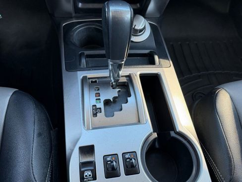 Used 2014 Toyota 4Runner SR5 Premium image 18