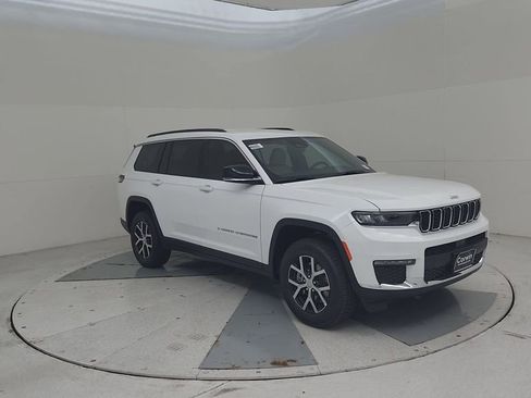 New 2025 Jeep Grand Cherokee L Limited w/ Trailer Tow Package image 3