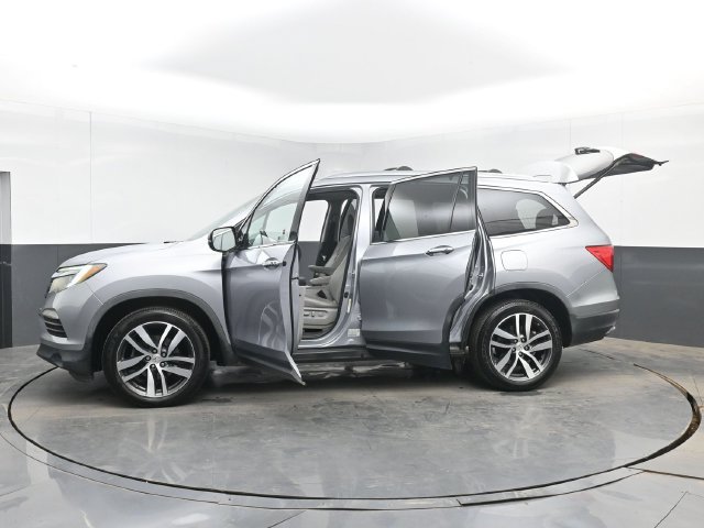 Used 2018 Honda Pilot Elite image 56