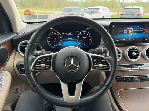 Used 2022 Mercedes-Benz GLC 300 4MATIC image 11