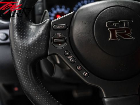 Used 2013 Nissan GT-R Black Edition image 34