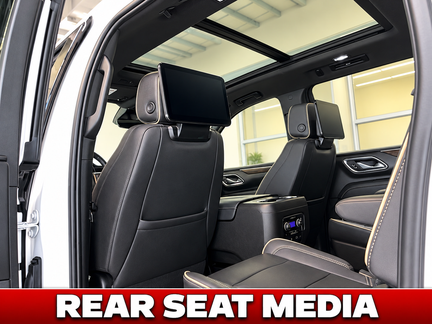 Used 2023 Chevrolet Suburban Premier w/ Advanced Technology Package AWD/4WD image 7