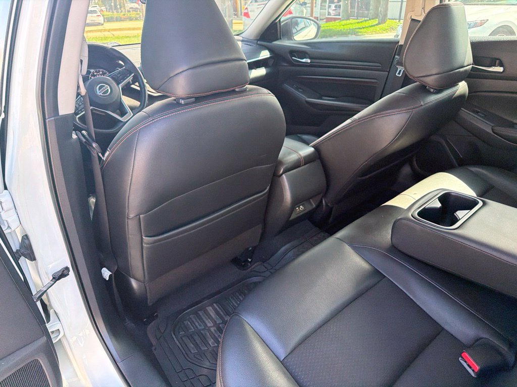 Used 2021 Nissan Altima 2.5 SR FWD image 13