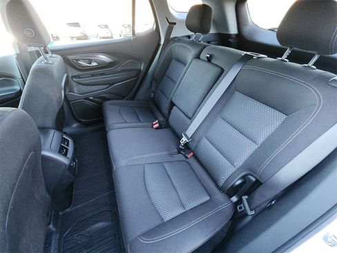 Used 2024 GMC Terrain SLE w/ Driver Convenience Package image 22