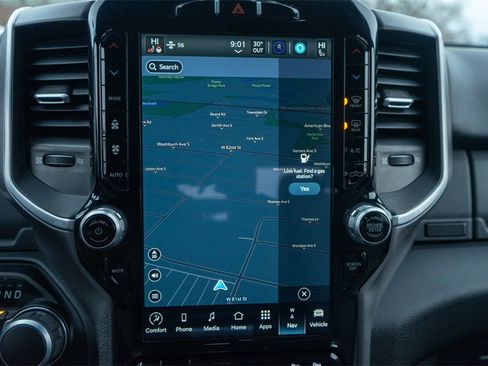 Used 2024 RAM 2500 Big Horn w/ Level 2 Equipment Group image 17