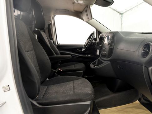 Used 2022 Mercedes-Benz Metris image 21