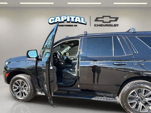 Used 2023 Chevrolet Tahoe Z71 w/ Luxury Package image 13