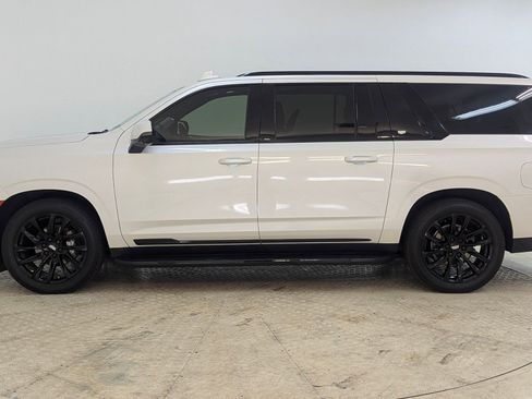 Used 2023 Cadillac Escalade ESV Sport Platinum w/ LPO, ONYX Package image 2