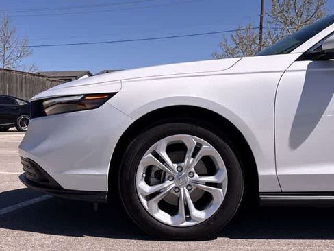 Certified 2025 Honda Accord LX image 14
