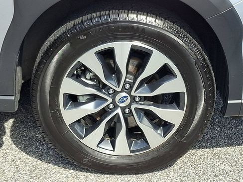 Used 2023 Subaru Outback Touring AWD/4WD image 9