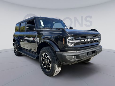 New 2025 Ford Bronco Outer Banks image 10