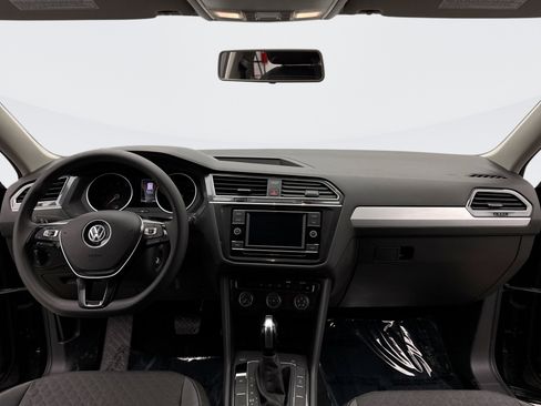 Used 2021 Volkswagen Tiguan S image 14