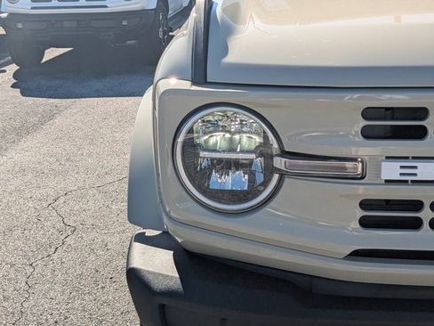 New 2025 Ford Bronco 4-Door image 10