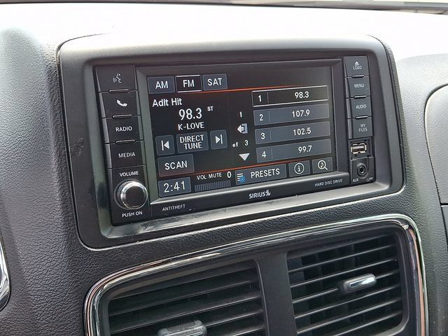Used 2018 Dodge Grand Caravan SXT FWD image 17