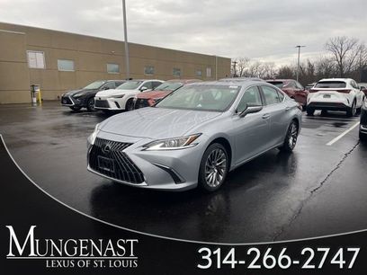 Used 2024 Lexus ES 300h w/ Accessory Package (Z1)