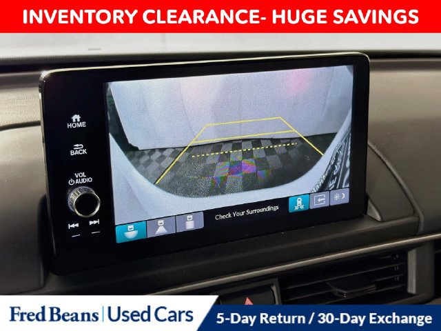 Used 2024 Honda Pilot Touring image 19
