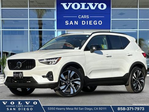 Certified 2023 Volvo XC40 B5 Plus w/ Driver Assist Package image 1
