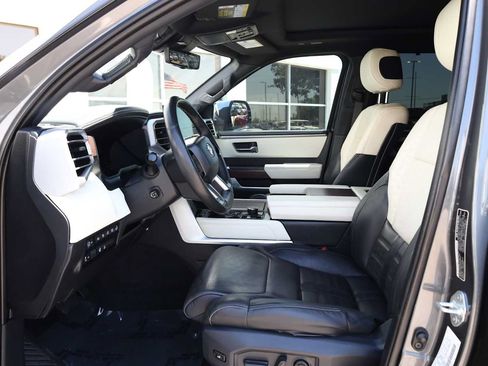 Used 2022 Toyota Tundra Capstone AWD/4WD image 4