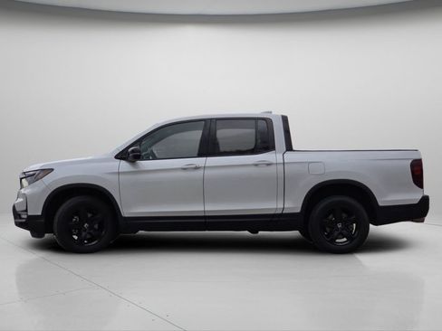 Certified 2021 Honda Ridgeline Black Edition image 22