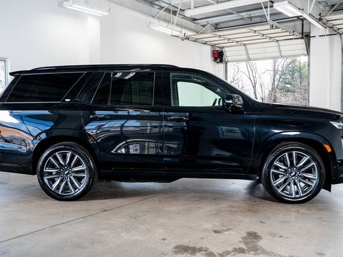 Used 2021 Cadillac Escalade Sport w/ Driver Assist Tech Package image 5