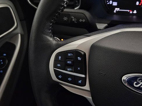 Used 2023 Ford Explorer XLT w/ Equipment Group 202A image 21