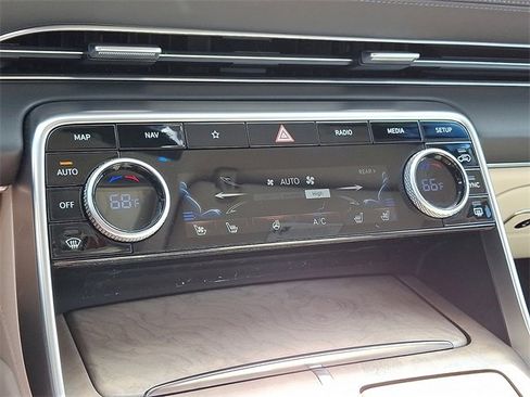 Used 2023 Genesis GV80 2.5T w/ Prestige Package image 16