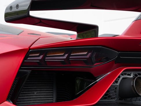 Used 2021 Lamborghini Aventador SVJ AWD/4WD image 44