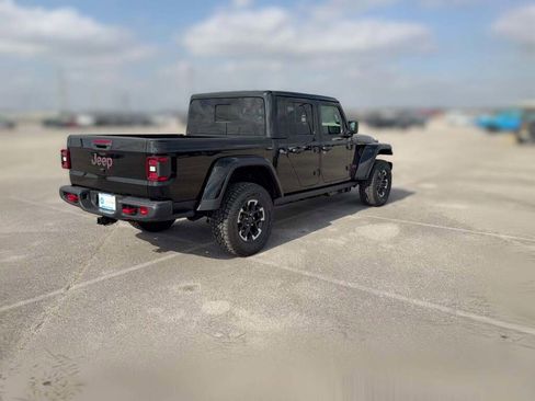 New 2026 Jeep Gladiator Rubicon image 12