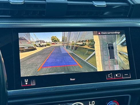 Used 2022 Audi Q3 2.0T Premium Plus w/ Premium Plus Package AWD/4WD image 18