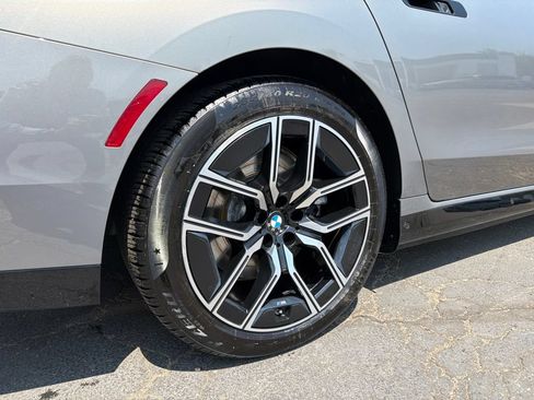 Used 2024 BMW 750e xDrive w/ Executive Package AWD/4WD image 10