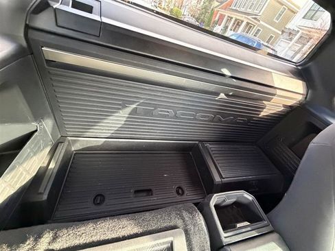 Used 2024 Toyota Tacoma SR image 23