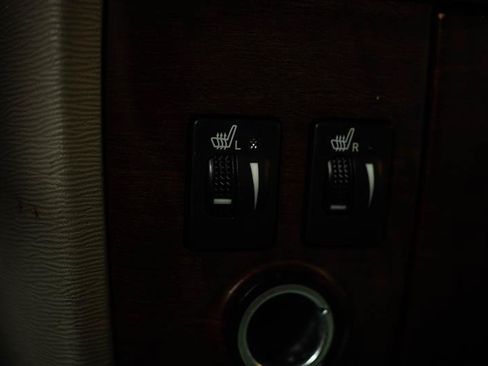Used 2012 Toyota Sienna Limited w/ Premium Pkg FWD image 23