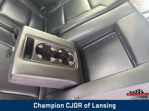 Used 2015 GMC Yukon XL SLT image 46