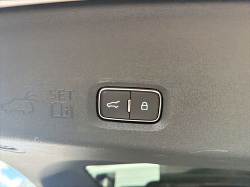 Used 2025 Ford Expedition Tremor AWD/4WD image 8