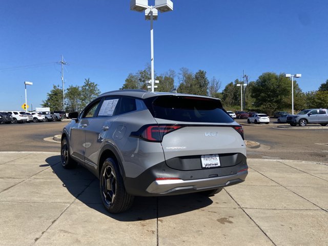 Used 2026 Kia Sportage EX AWD/4WD image 9