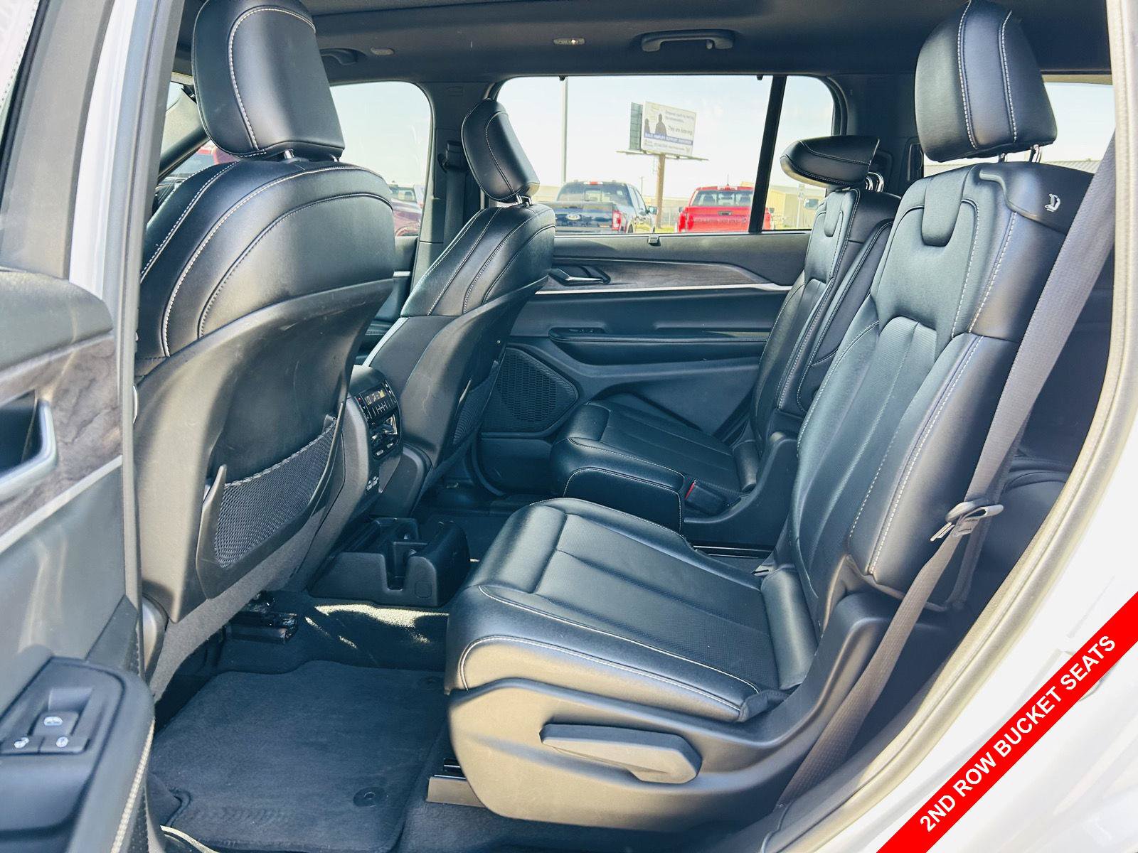 Used 2024 Jeep Grand Cherokee L Limited w/ Luxury Tech Group II AWD/4WD image 32