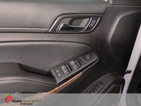 Used 2016 Chevrolet Suburban LTZ image 16