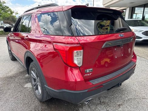 Used 2023 Ford Explorer XLT w/ Equipment Group 202A AWD/4WD image 8