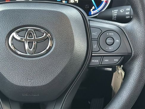 New 2025 Toyota RAV4 LE image 28