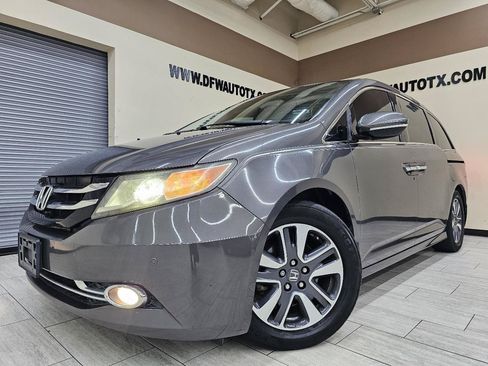 Used 2014 Honda Odyssey Touring image 1