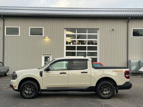 Used 2024 Ford Maverick Tremor w/ Tremor Off-Road Package AWD/4WD image 16
