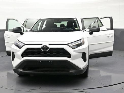 Used 2023 Toyota RAV4 LE AWD/4WD image 36
