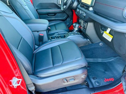 New 2026 Jeep Wrangler Unlimited Rubicon AWD/4WD image 4