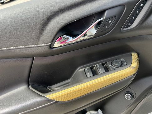 Used 2019 GMC Acadia Denali w/ Technology Package image 31