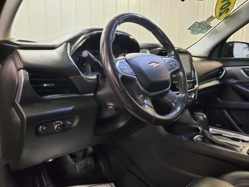 Used 2019 Chevrolet Traverse Premier w/ Redline Edition AWD/4WD image 17